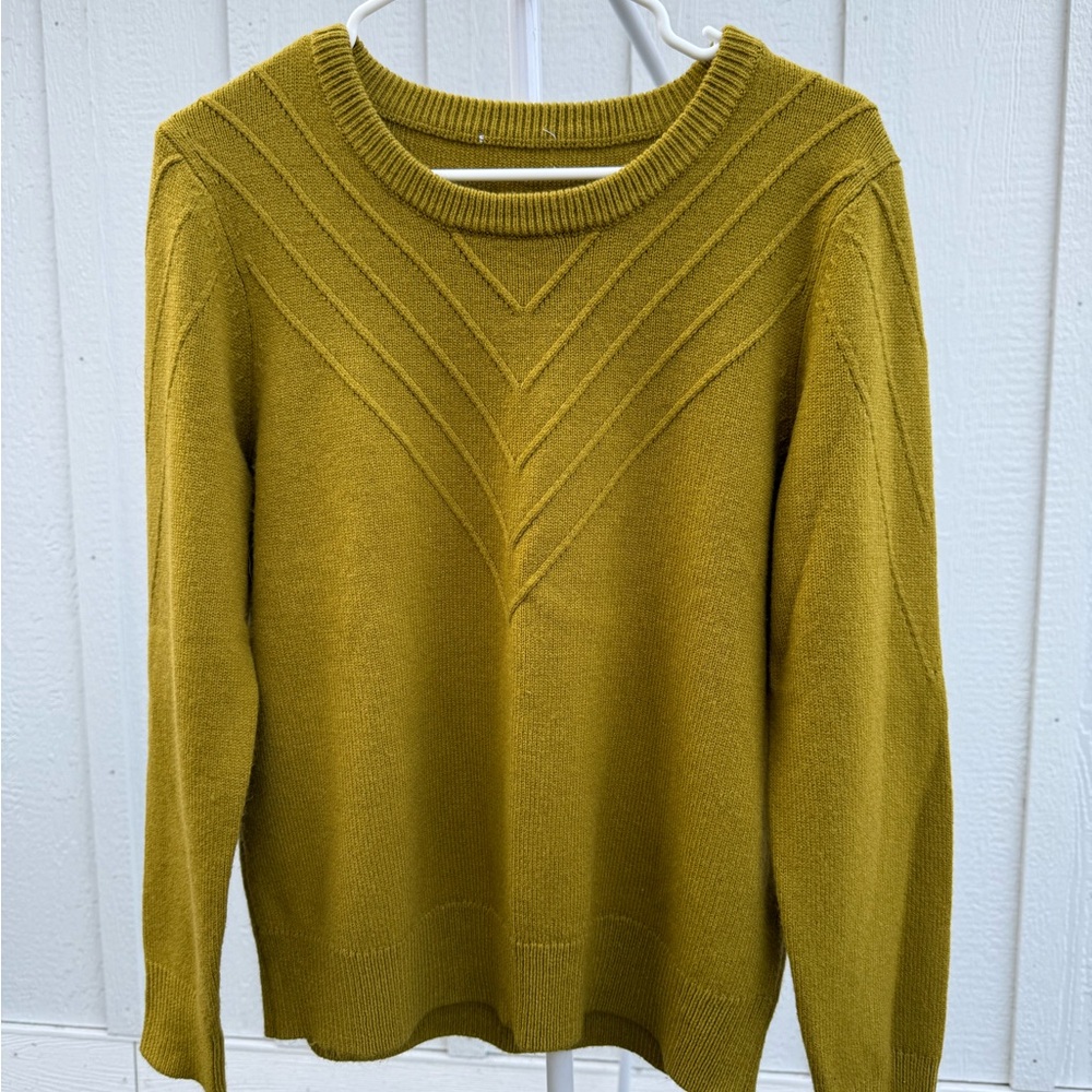 Women's Crew Neck Sweater - Mustard